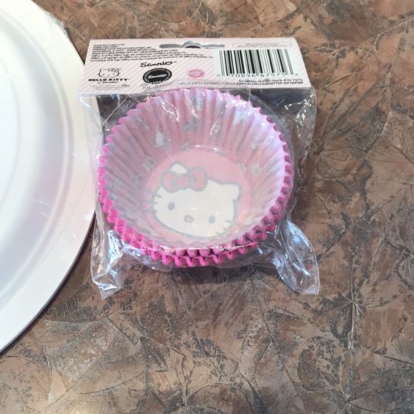 Hello Kitty bundle - Picture 5 of 8